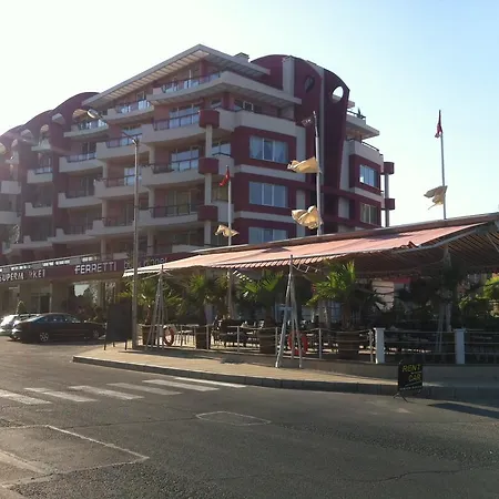 דירה Club Complex נסבר