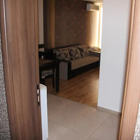 דירה Club Complex נסבר