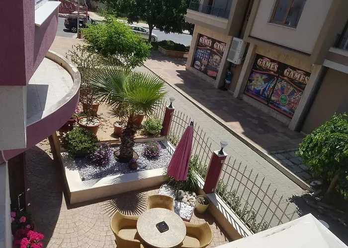 Apartman Club Complex *